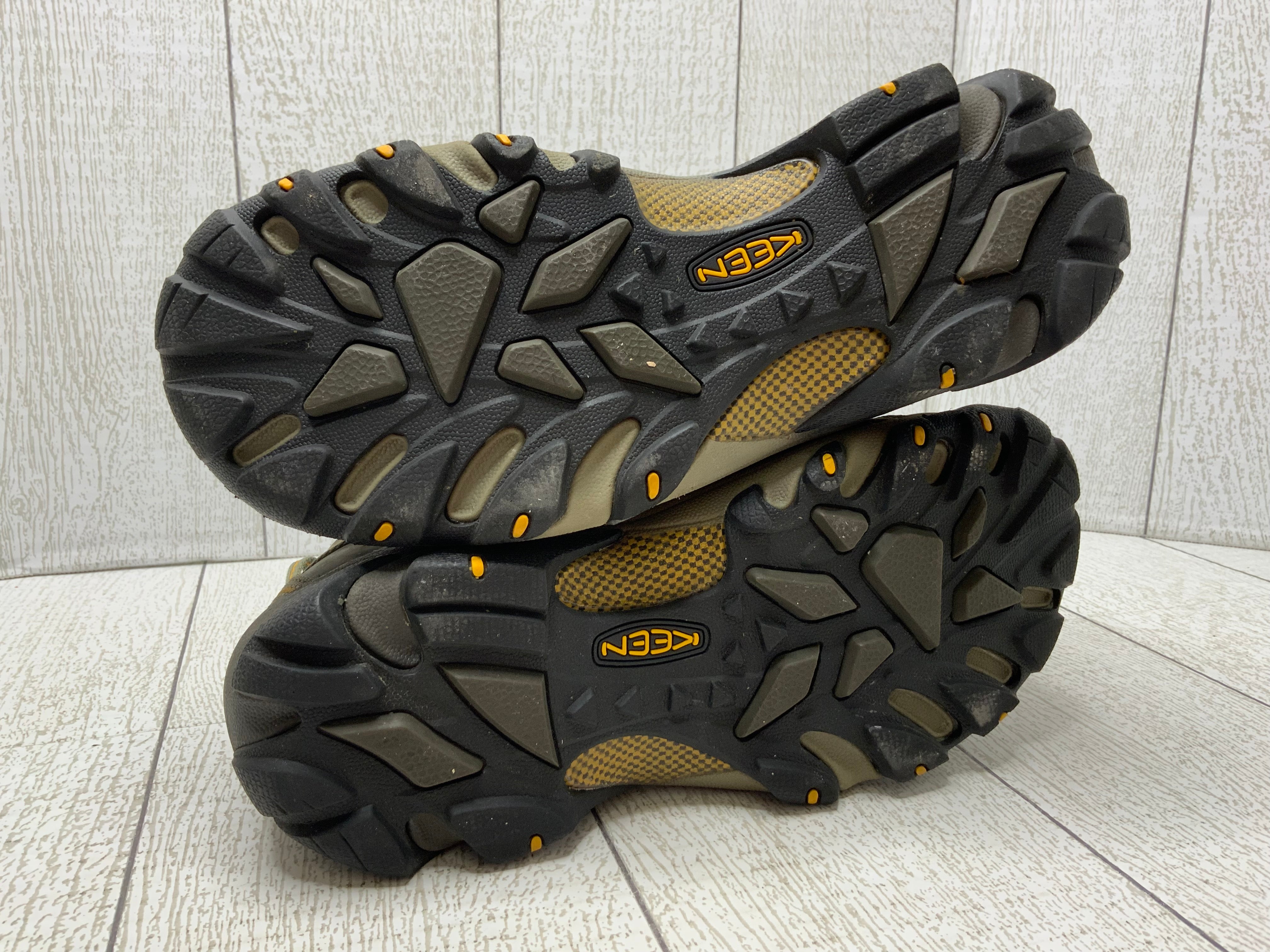 KEEN Men's Voyageur Low Height Breathable Hiking Shoes **Size 8** (7997592764654)